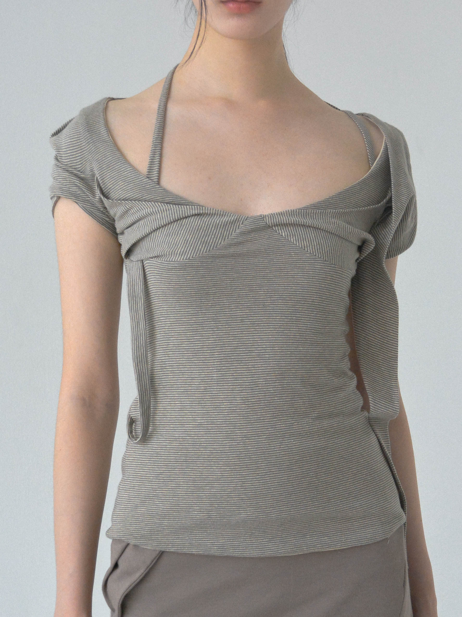 トップス CARO CHIA ARTOIS GREY TOP トップス CARO CHIA ARTOIS GREY TOP CARO CHIA Artois Top - Grey