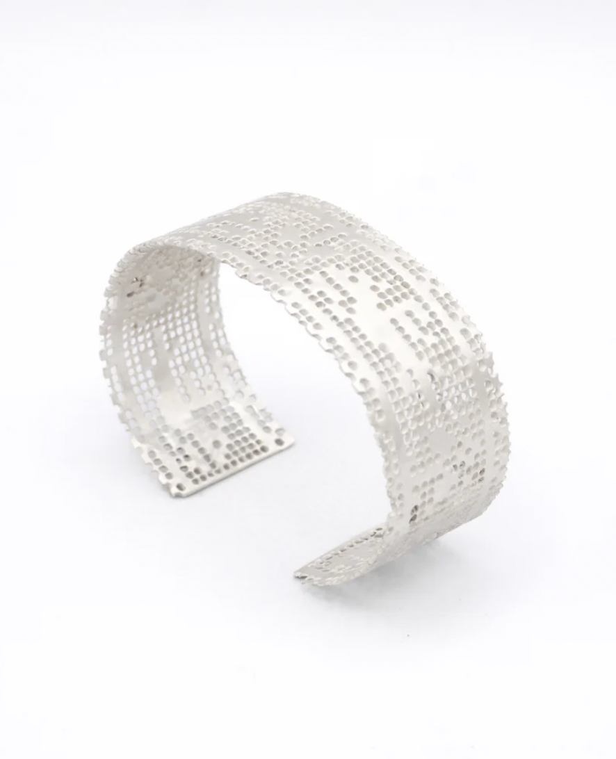 media.preview_image.alt