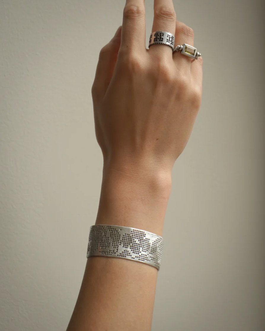 media.preview_image.alt