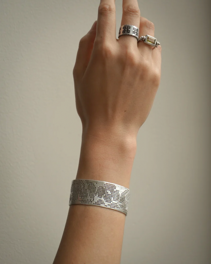 media.preview_image.alt