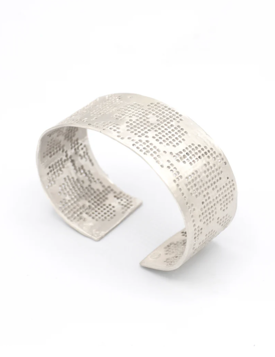 media.preview_image.alt