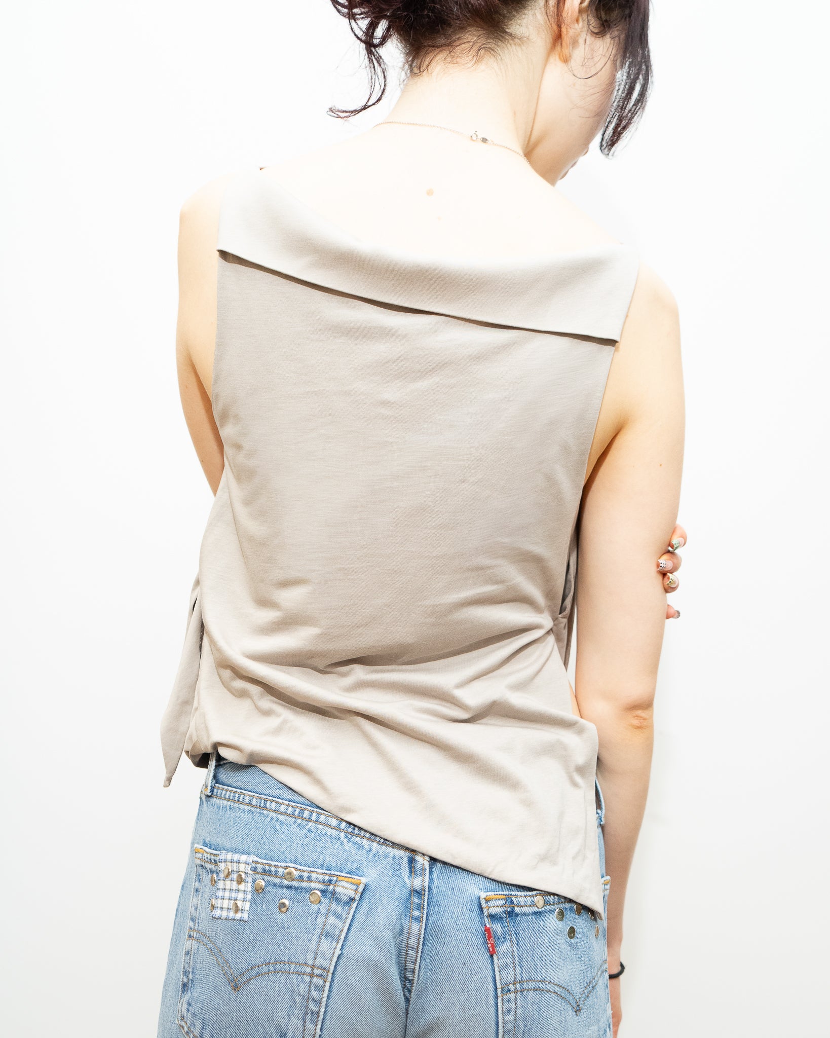 media.preview_image.alt