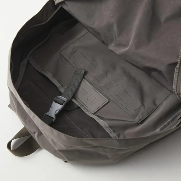 Split Yarn Backpack - Grey Amiacalva