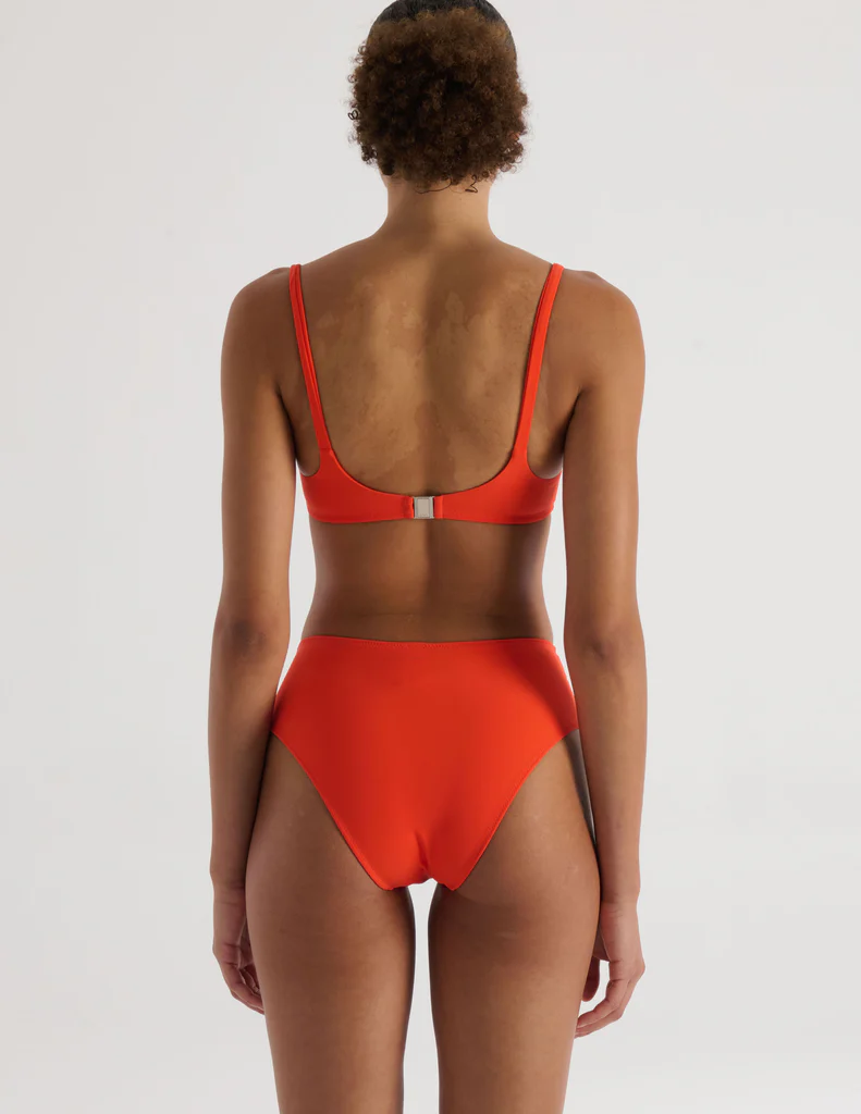 media.preview_image.alt