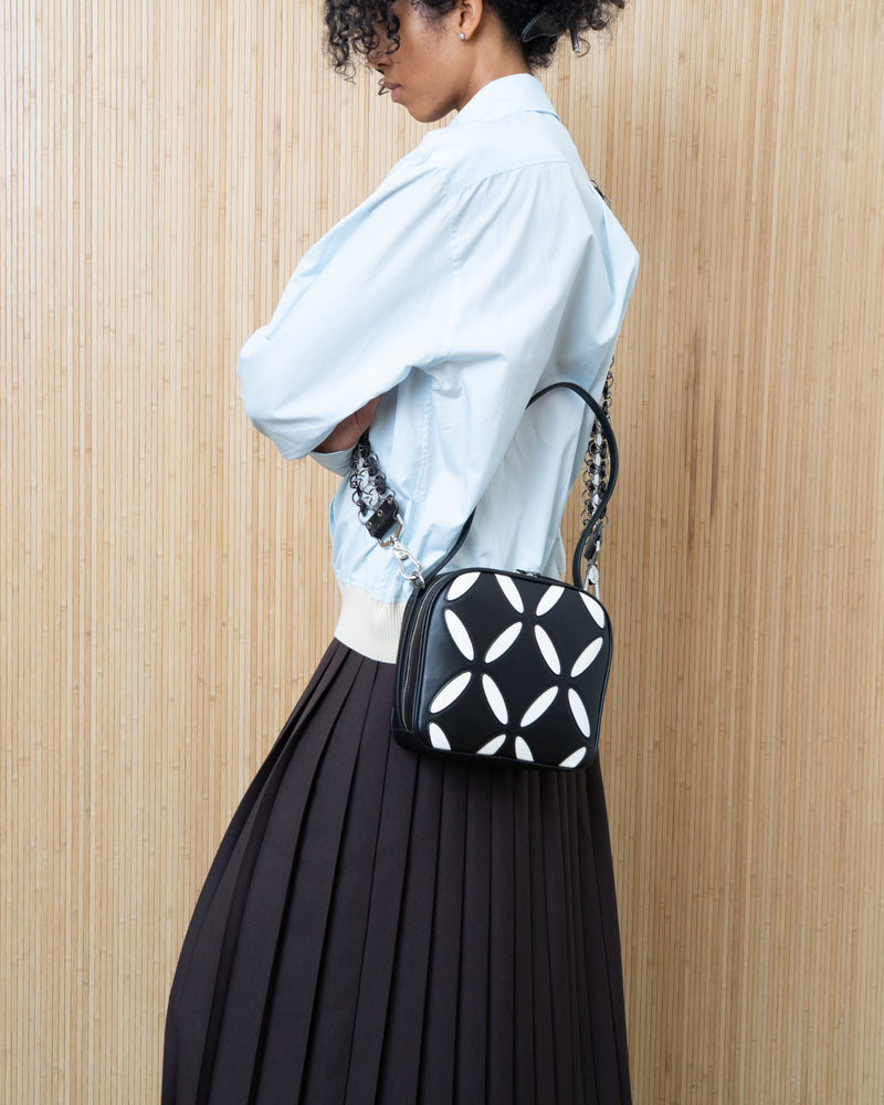 media.preview_image.alt